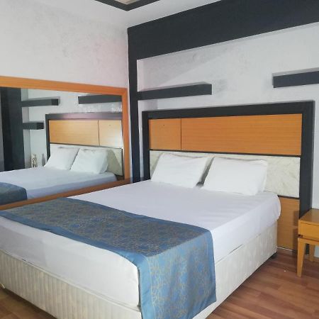 Uenaten Otel Gaziemir Екстериор снимка