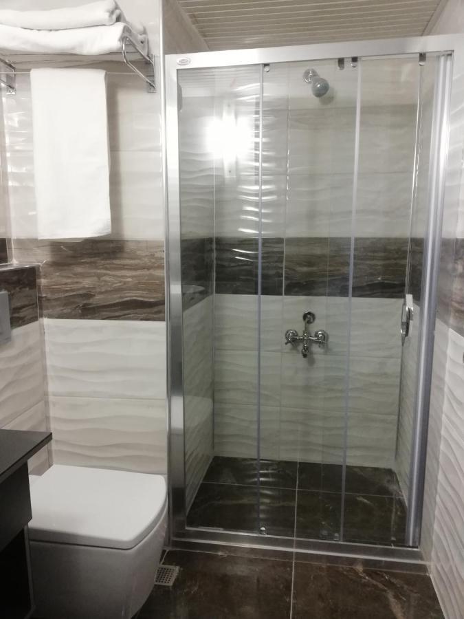 Uenaten Otel Gaziemir Екстериор снимка