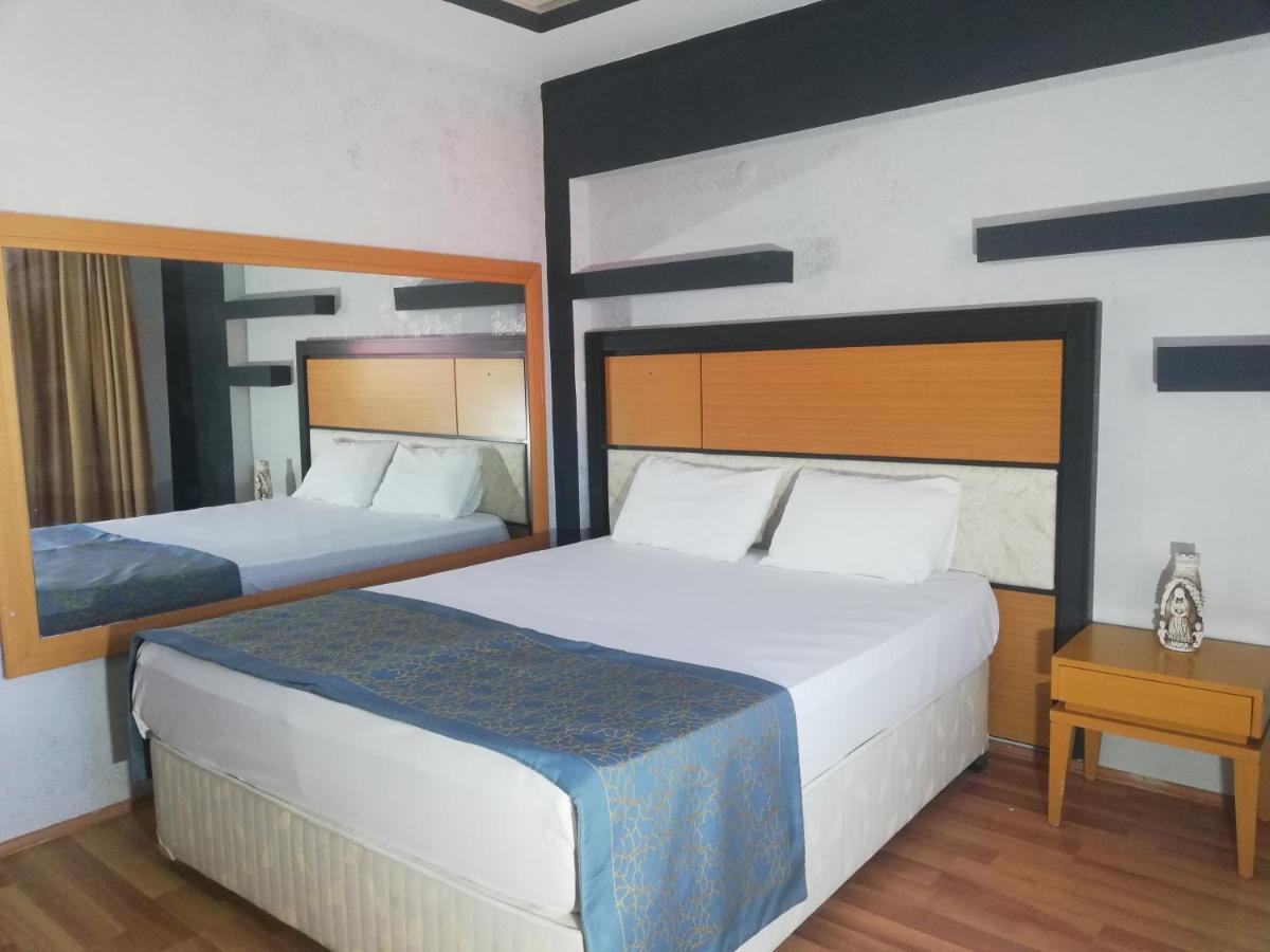 Uenaten Otel Gaziemir Екстериор снимка