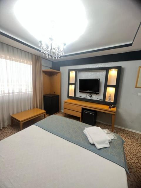 Uenaten Otel Gaziemir Екстериор снимка