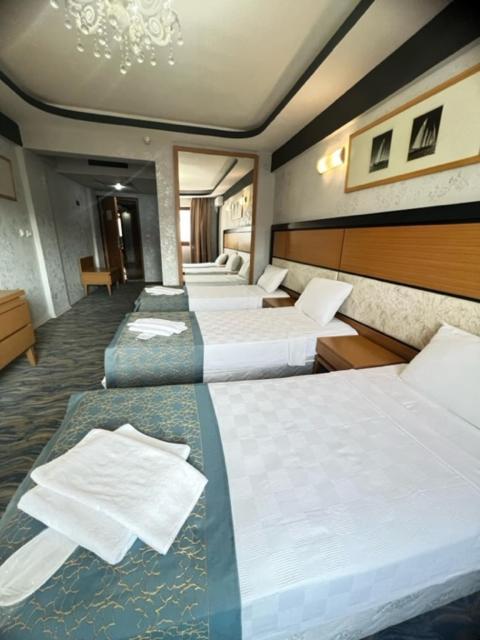 Uenaten Otel Gaziemir Екстериор снимка